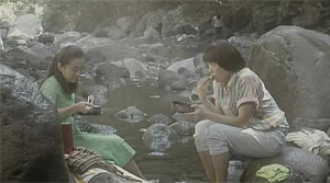 Sisters on the Road - Film Screenshot 7